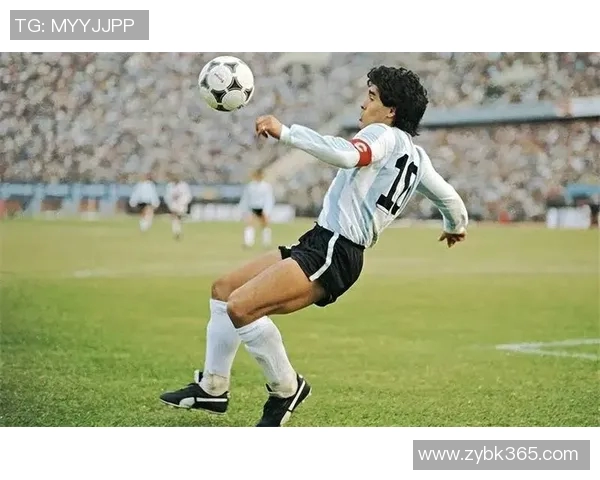 阿根廷十号足球球星的传奇之路与世界足坛影响力解析 阿根廷十号足球球星的传奇之路与世界足坛影响力解析